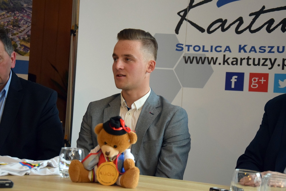 Złoty Szymon Sajnok: wszystko zaczęło się w Kartuzach na ulicy Podgórnej