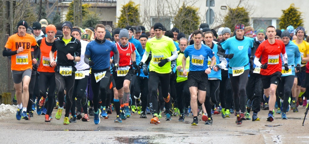 Chwaszczyno. Biegacze z całej Polski przywitali wiosnę