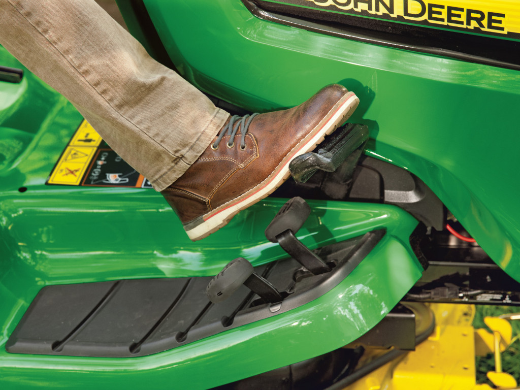 Jedna kosiarka, wiele sposobów na jej wykorzystanie przez cały rok