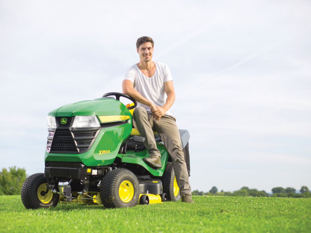 Jedna kosiarka, wiele sposobów na jej wykorzystanie przez cały rok