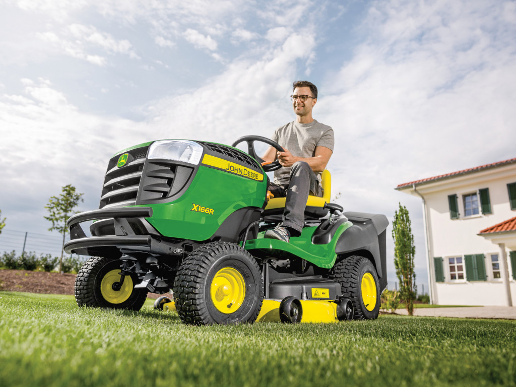 Jedna kosiarka, wiele sposobów na jej wykorzystanie przez cały rok