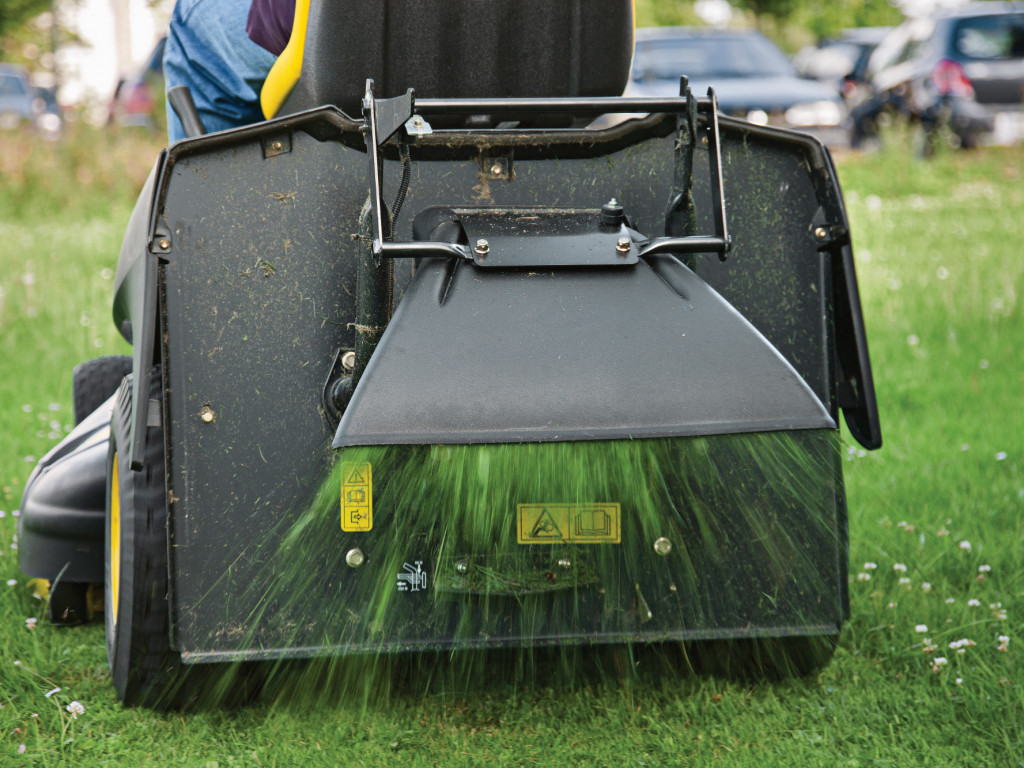 Jedna kosiarka, wiele sposobów na jej wykorzystanie przez cały rok