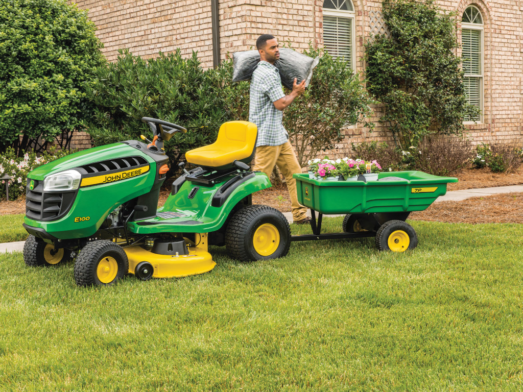 Jedna kosiarka, wiele sposobów na jej wykorzystanie przez cały rok