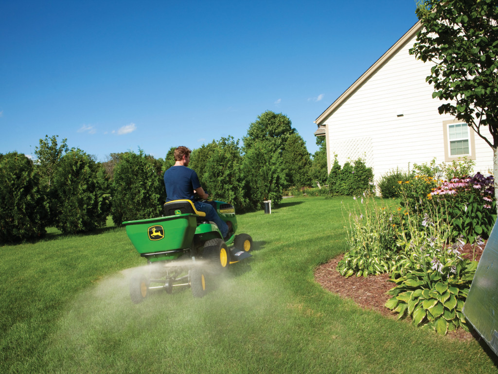 Jedna kosiarka, wiele sposobów na jej wykorzystanie przez cały rok