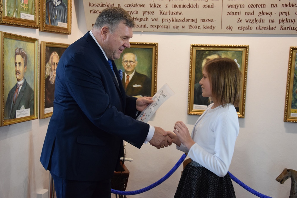 Z drewna, gipsu, słomy, malowane ręcznie... znamy zwycięzców konkursu na najładniejszą pisankę