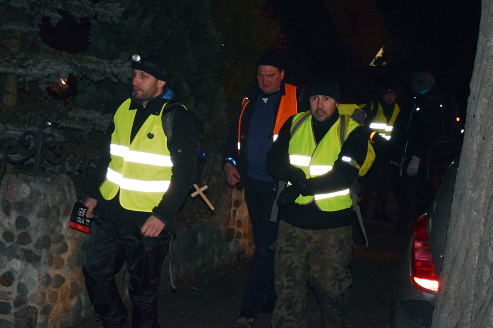 Leźno. 400 osób wyruszyło w Ekstremalną Drogę Krzyżową