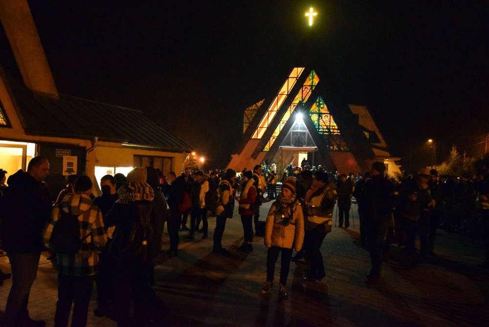 Leźno. 400 osób wyruszyło w Ekstremalną Drogę Krzyżową