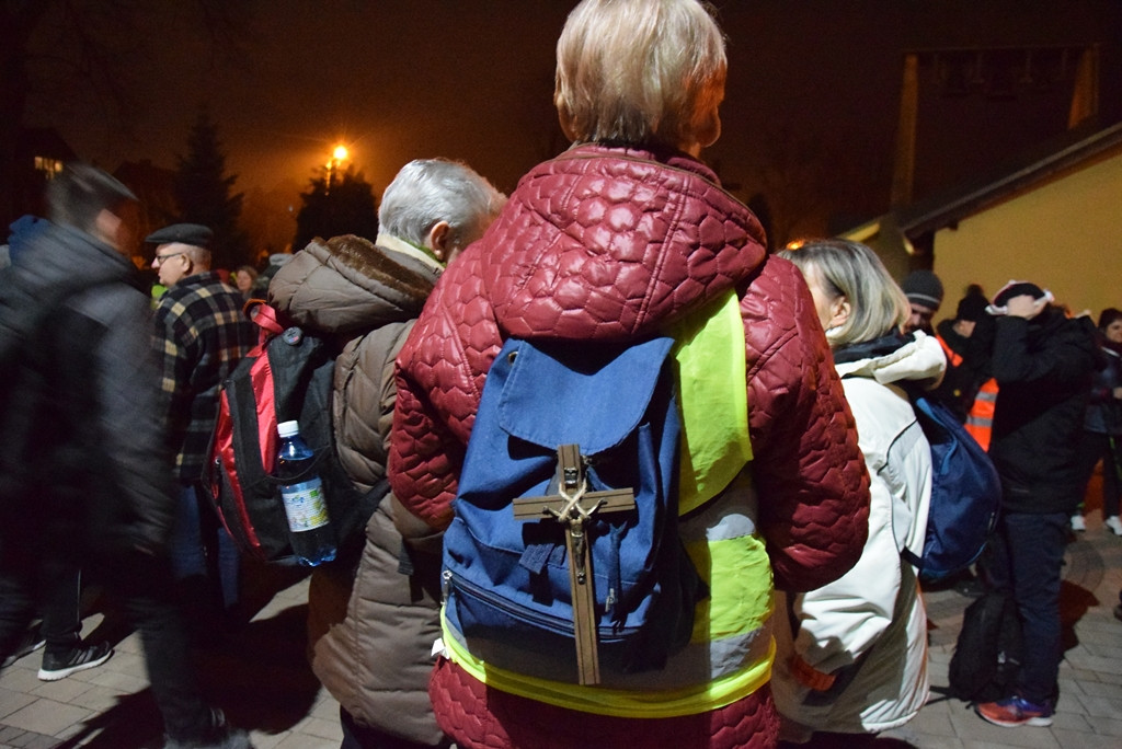 Leźno. 400 osób wyruszyło w Ekstremalną Drogę Krzyżową