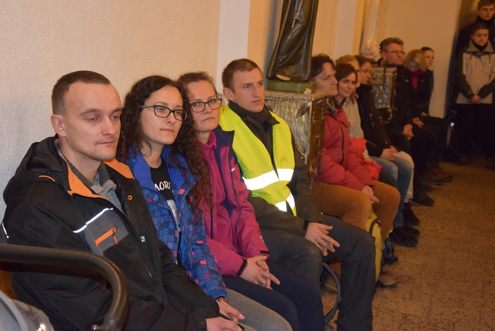 Leźno. 400 osób wyruszyło w Ekstremalną Drogę Krzyżową