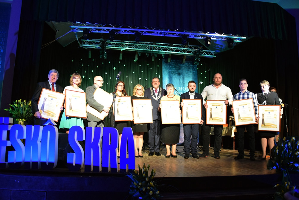 Kartuzy. Ich praca i zaangażowanie zostały docenione. Laureaci nagród Kartëskô Skra