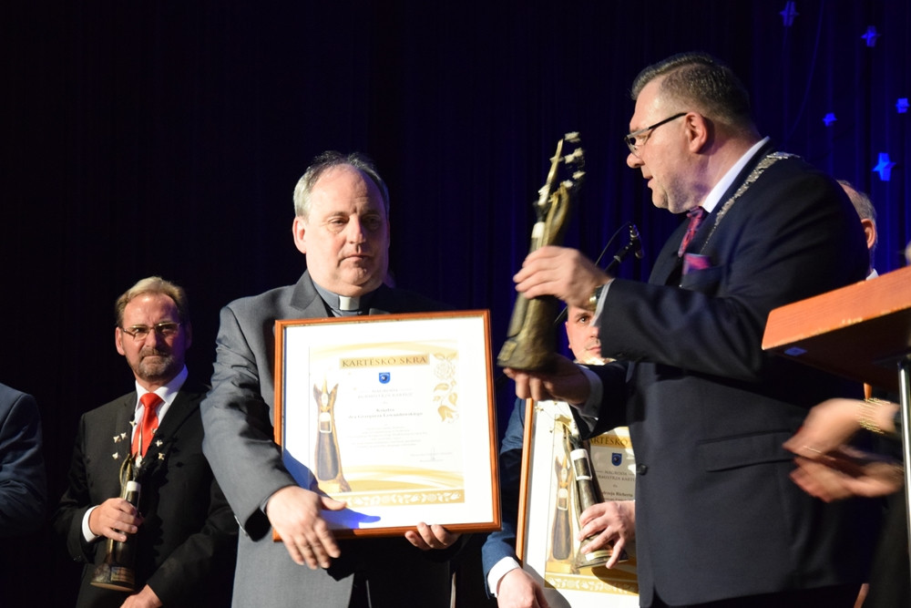 Kartuzy. Ich praca i zaangażowanie zostały docenione. Laureaci nagród Kartëskô Skra