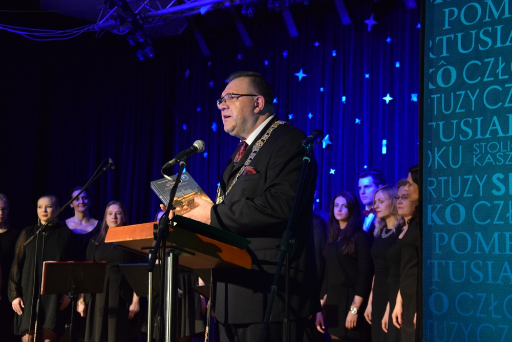 Kartuzy. Ich praca i zaangażowanie zostały docenione. Laureaci nagród Kartëskô Skra