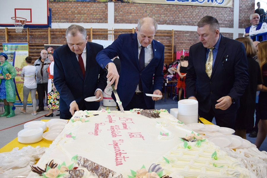 Wojewódzki Turniej KGW w Żukowie. Gospodynie z Pomorza prezentowały swoje talenty