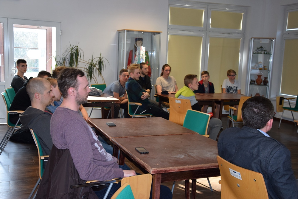 Kartuzy. Młodzi ludzie dyskutowali z projektantami o wyglądzie nowego skateparku