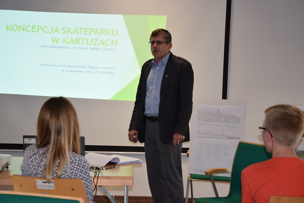 Kartuzy. Młodzi ludzie dyskutowali z projektantami o wyglądzie nowego skateparku