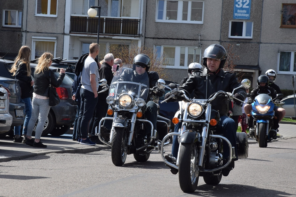 Kartuzy. Pola Nadziei. Zbierano datki dla hospicjum, a motocykliści zainaugurowali sezon