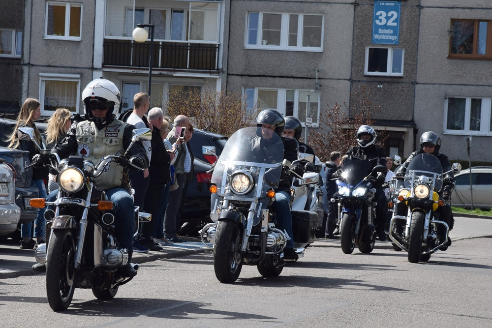 Kartuzy. Pola Nadziei. Zbierano datki dla hospicjum, a motocykliści zainaugurowali sezon