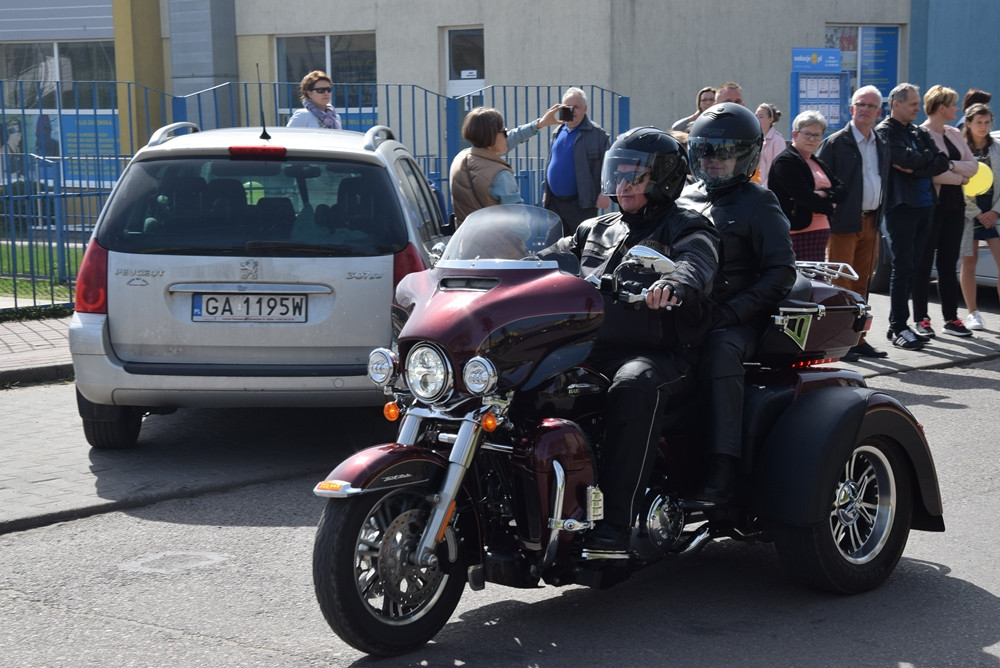 Kartuzy. Pola Nadziei. Zbierano datki dla hospicjum, a motocykliści zainaugurowali sezon
