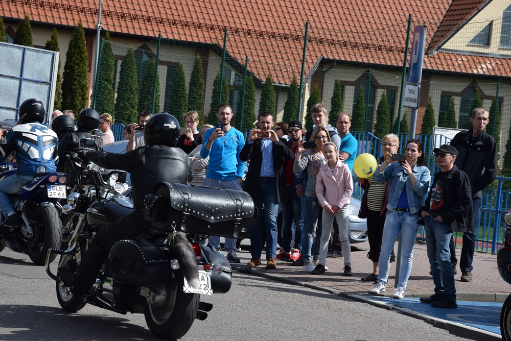 Kartuzy. Pola Nadziei. Zbierano datki dla hospicjum, a motocykliści zainaugurowali sezon