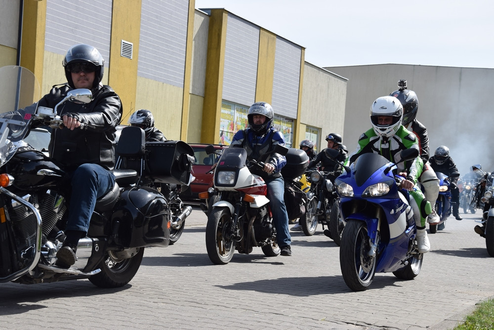 Kartuzy. Pola Nadziei. Zbierano datki dla hospicjum, a motocykliści zainaugurowali sezon