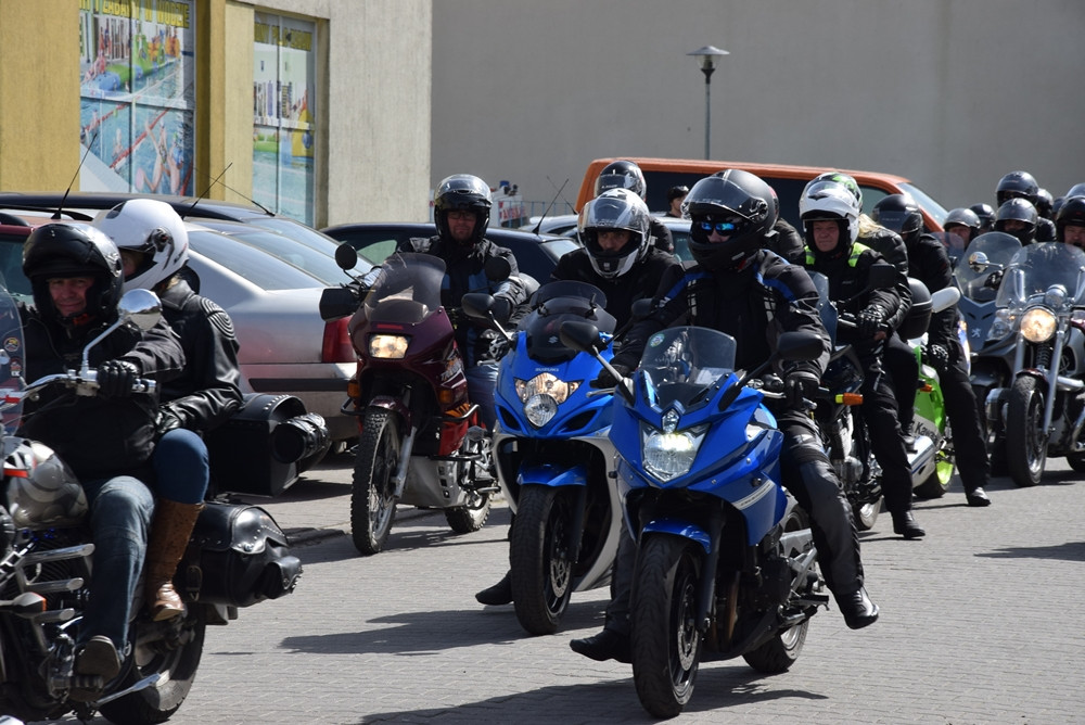 Kartuzy. Pola Nadziei. Zbierano datki dla hospicjum, a motocykliści zainaugurowali sezon