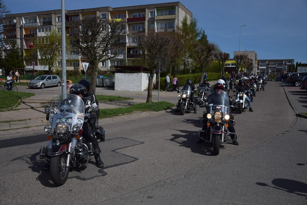 Kartuzy. Pola Nadziei. Zbierano datki dla hospicjum, a motocykliści zainaugurowali sezon
