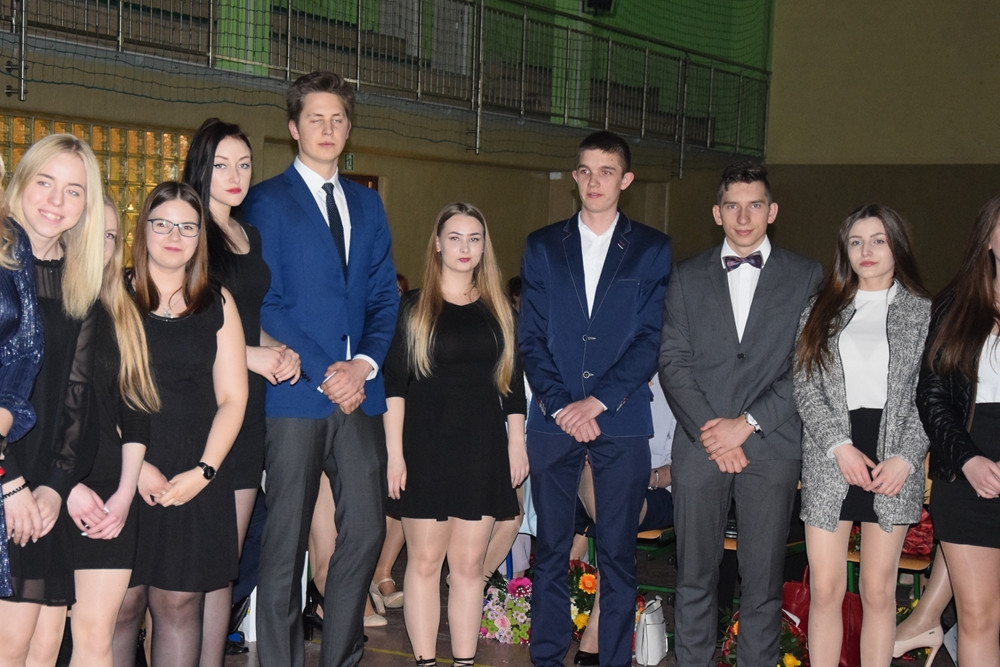 Maturzyści zakończyli rok szkolny. Na Wzgórzu pożegnano 190 absolwentów