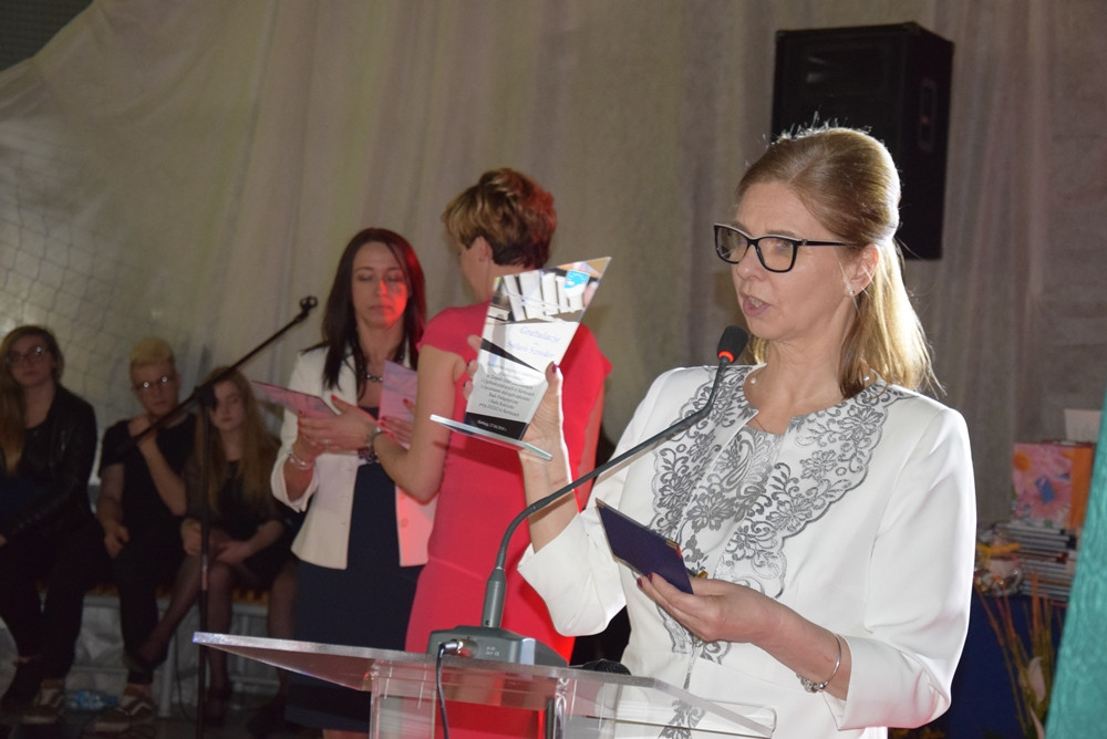 Maturzyści zakończyli rok szkolny. Na Wzgórzu pożegnano 190 absolwentów