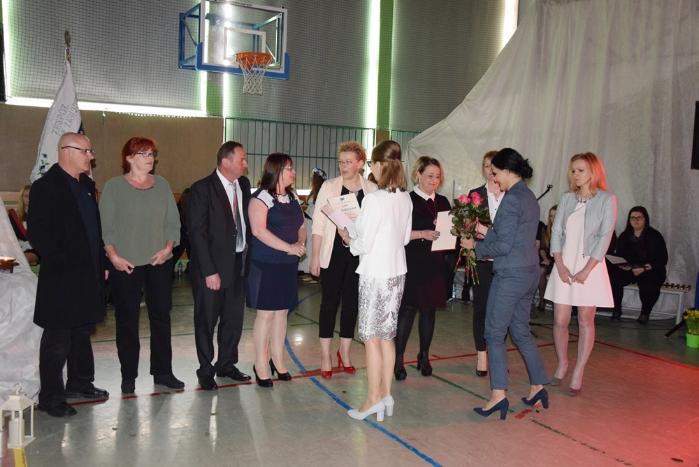 Maturzyści zakończyli rok szkolny. Na Wzgórzu pożegnano 190 absolwentów