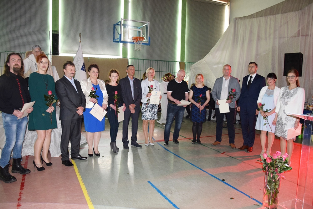 Maturzyści zakończyli rok szkolny. Na Wzgórzu pożegnano 190 absolwentów