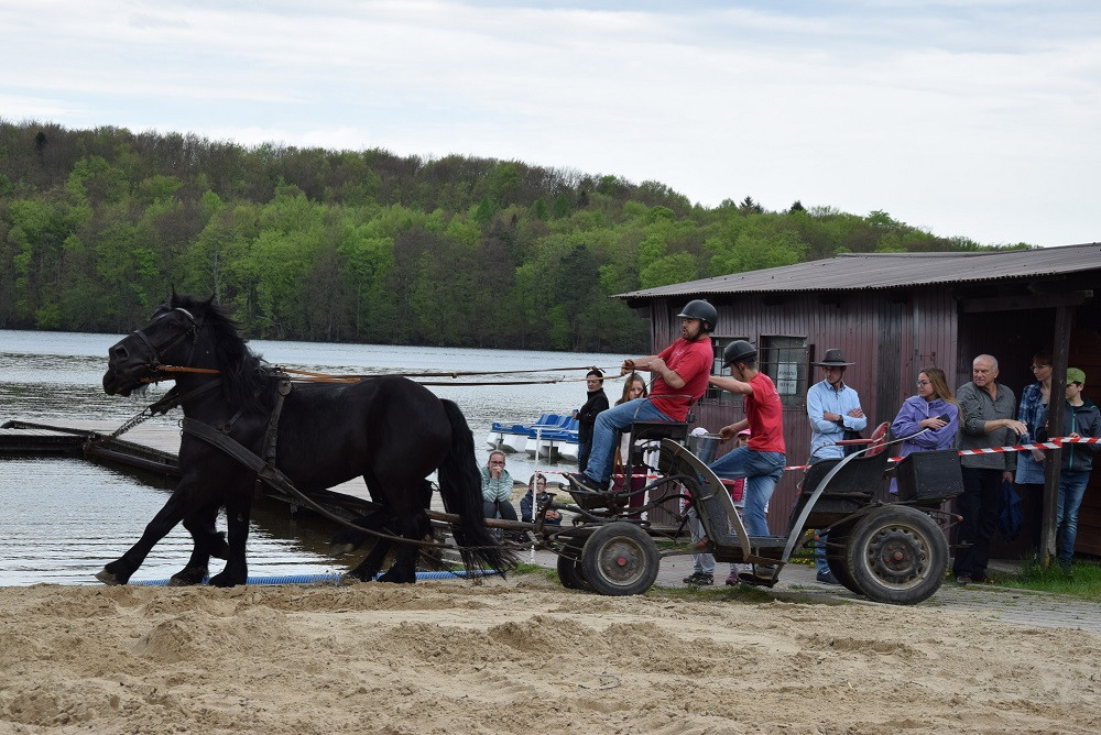 Majówka w Ostrzycach. Kilkanaście ekip rywalizowało w Turnieju Wiśta Wio