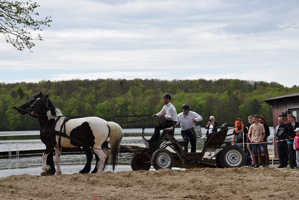 Majówka w Ostrzycach. Kilkanaście ekip rywalizowało w Turnieju Wiśta Wio