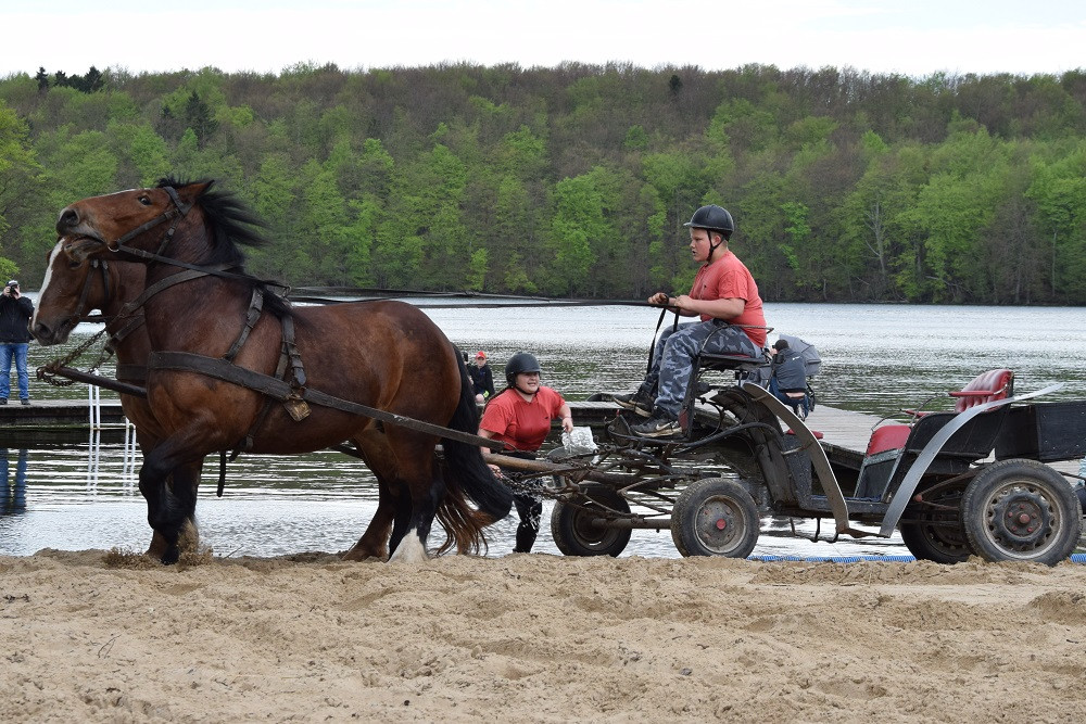 Majówka w Ostrzycach. Kilkanaście ekip rywalizowało w Turnieju Wiśta Wio