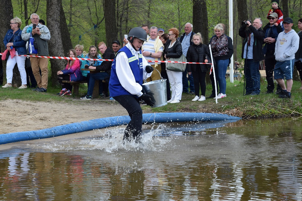 Majówka w Ostrzycach. Kilkanaście ekip rywalizowało w Turnieju Wiśta Wio
