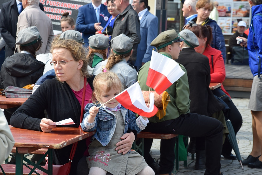 Kartuzy. Patriotyczne święto 3 maja. Odczytano preambułę Konstytucji w języku kaszubskim
