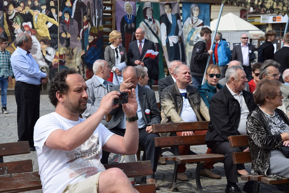 Kartuzy. Patriotyczne święto 3 maja. Odczytano preambułę Konstytucji w języku kaszubskim
