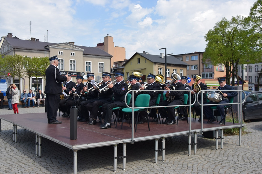 Kartuzy. Patriotyczne święto 3 maja. Odczytano preambułę Konstytucji w języku kaszubskim
