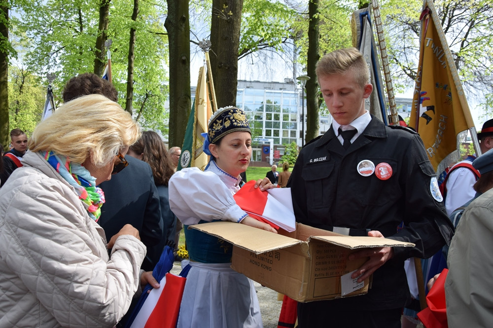 Kartuzy. Patriotyczne święto 3 maja. Odczytano preambułę Konstytucji w języku kaszubskim