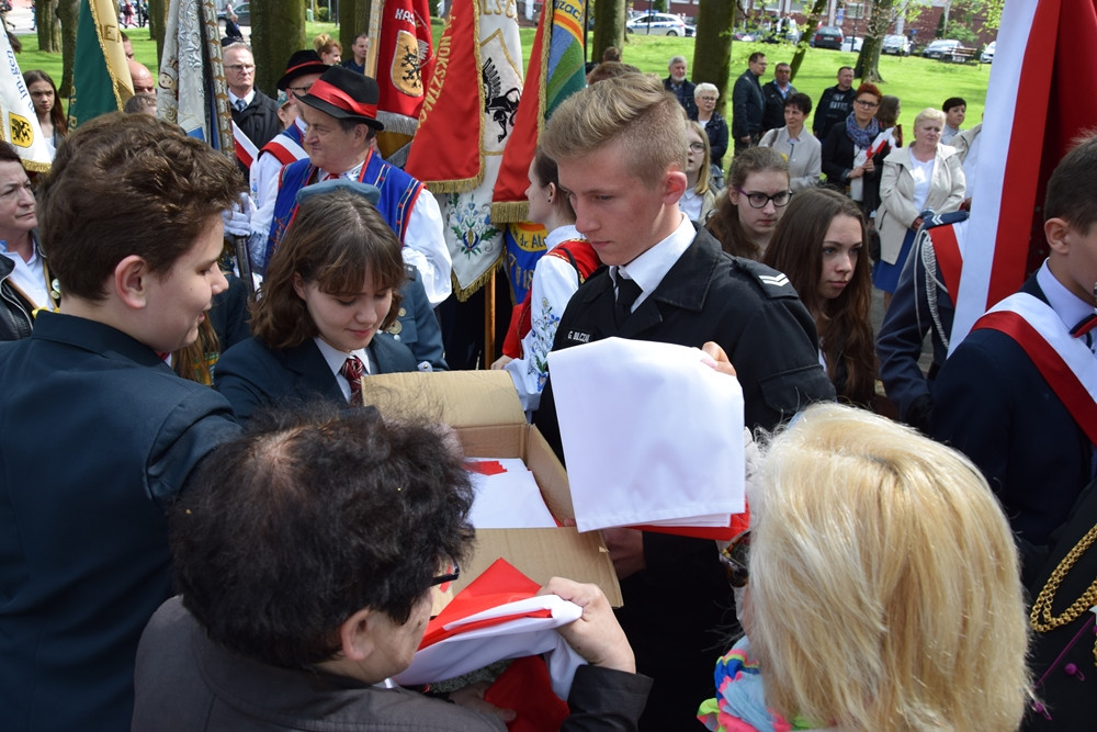 Kartuzy. Patriotyczne święto 3 maja. Odczytano preambułę Konstytucji w języku kaszubskim