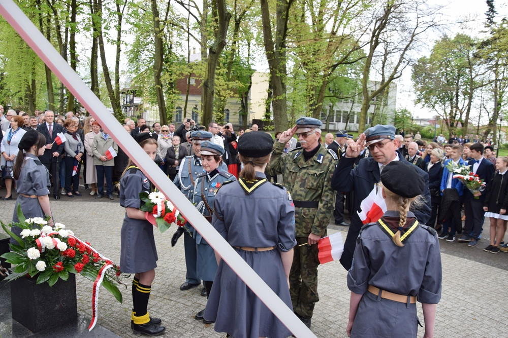 Kartuzy. Patriotyczne święto 3 maja. Odczytano preambułę Konstytucji w języku kaszubskim