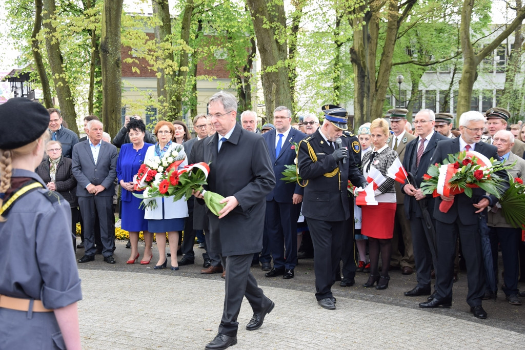 Kartuzy. Patriotyczne święto 3 maja. Odczytano preambułę Konstytucji w języku kaszubskim