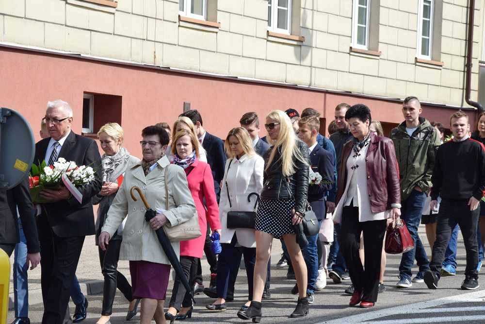 Kartuzy. Patriotyczne święto 3 maja. Odczytano preambułę Konstytucji w języku kaszubskim