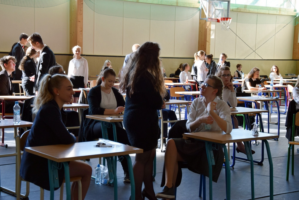Rozpoczął się maturalny maraton. W powiecie egzaminy zdaje ponad 900 osób