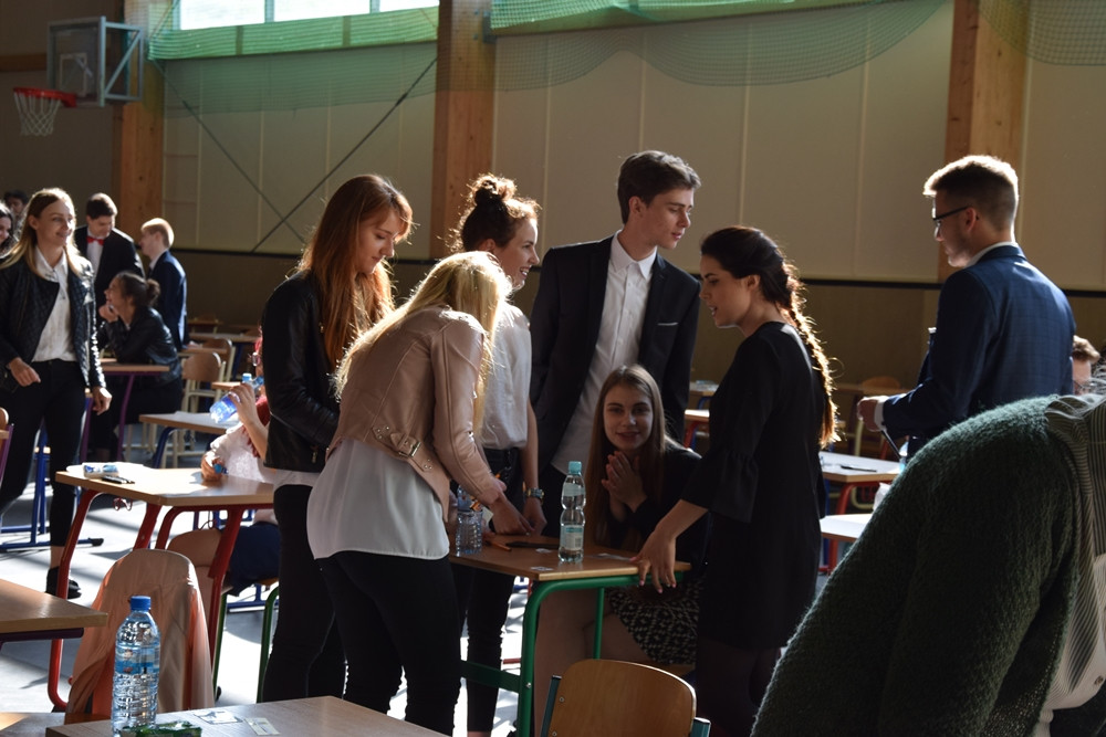 Rozpoczął się maturalny maraton. W powiecie egzaminy zdaje ponad 900 osób