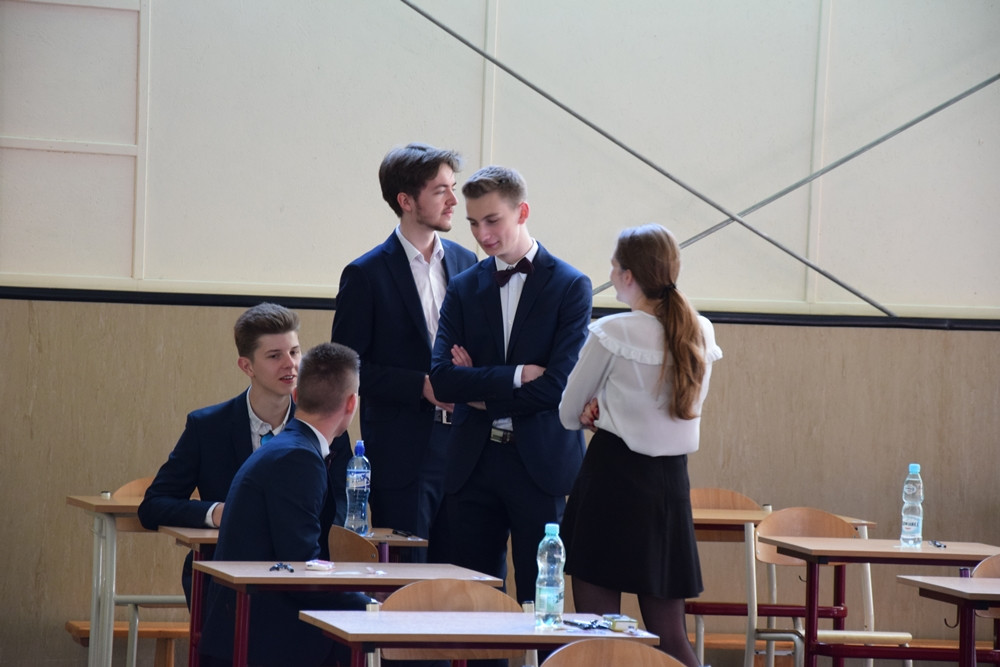 Rozpoczął się maturalny maraton. W powiecie egzaminy zdaje ponad 900 osób