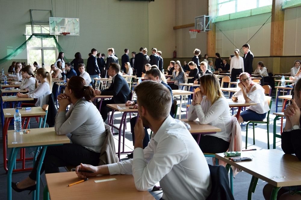 Rozpoczął się maturalny maraton. W powiecie egzaminy zdaje ponad 900 osób