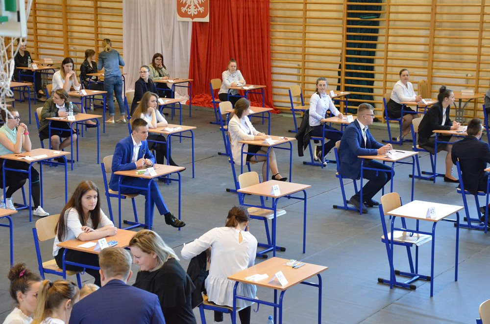 Rozpoczął się maturalny maraton. W powiecie egzaminy zdaje ponad 900 osób