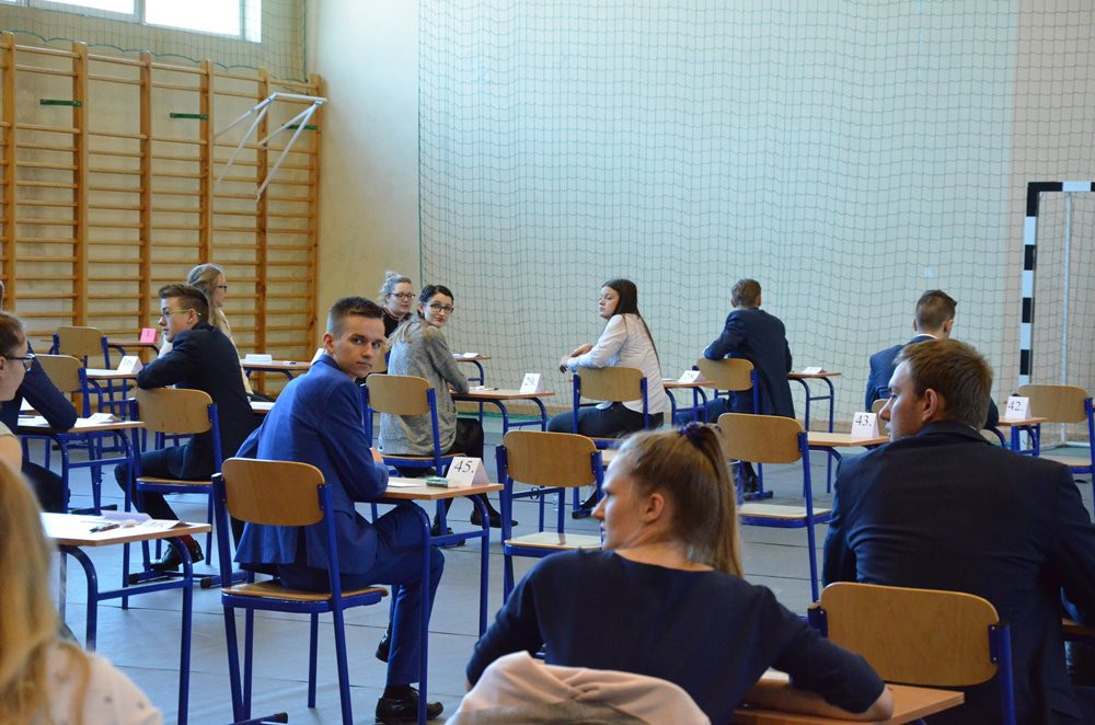 Rozpoczął się maturalny maraton. W powiecie egzaminy zdaje ponad 900 osób