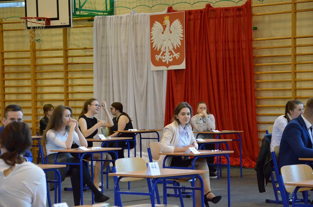 Rozpoczął się maturalny maraton. W powiecie egzaminy zdaje ponad 900 osób