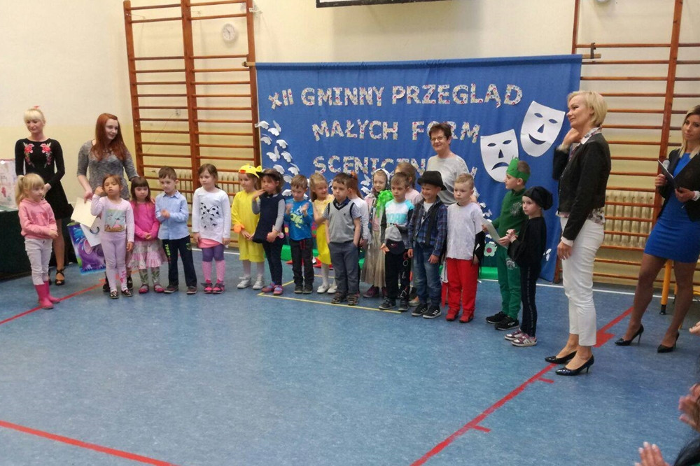 Żukowo. Najmłodsi aktorzy uczestniczyli w Gminnym Przeglądzie Małych Form Scenicznych